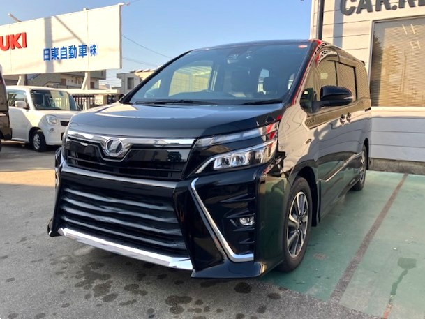 中古車販売　ヴォクシー