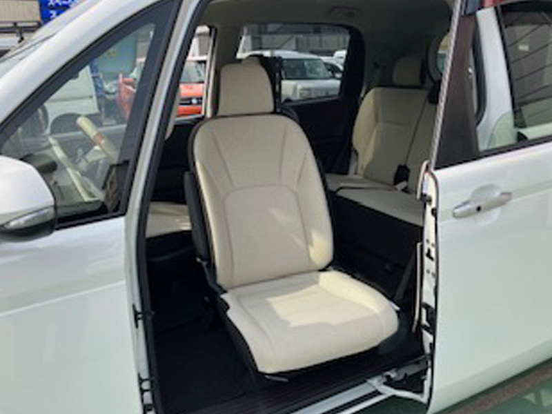 中古車販売  スペイド