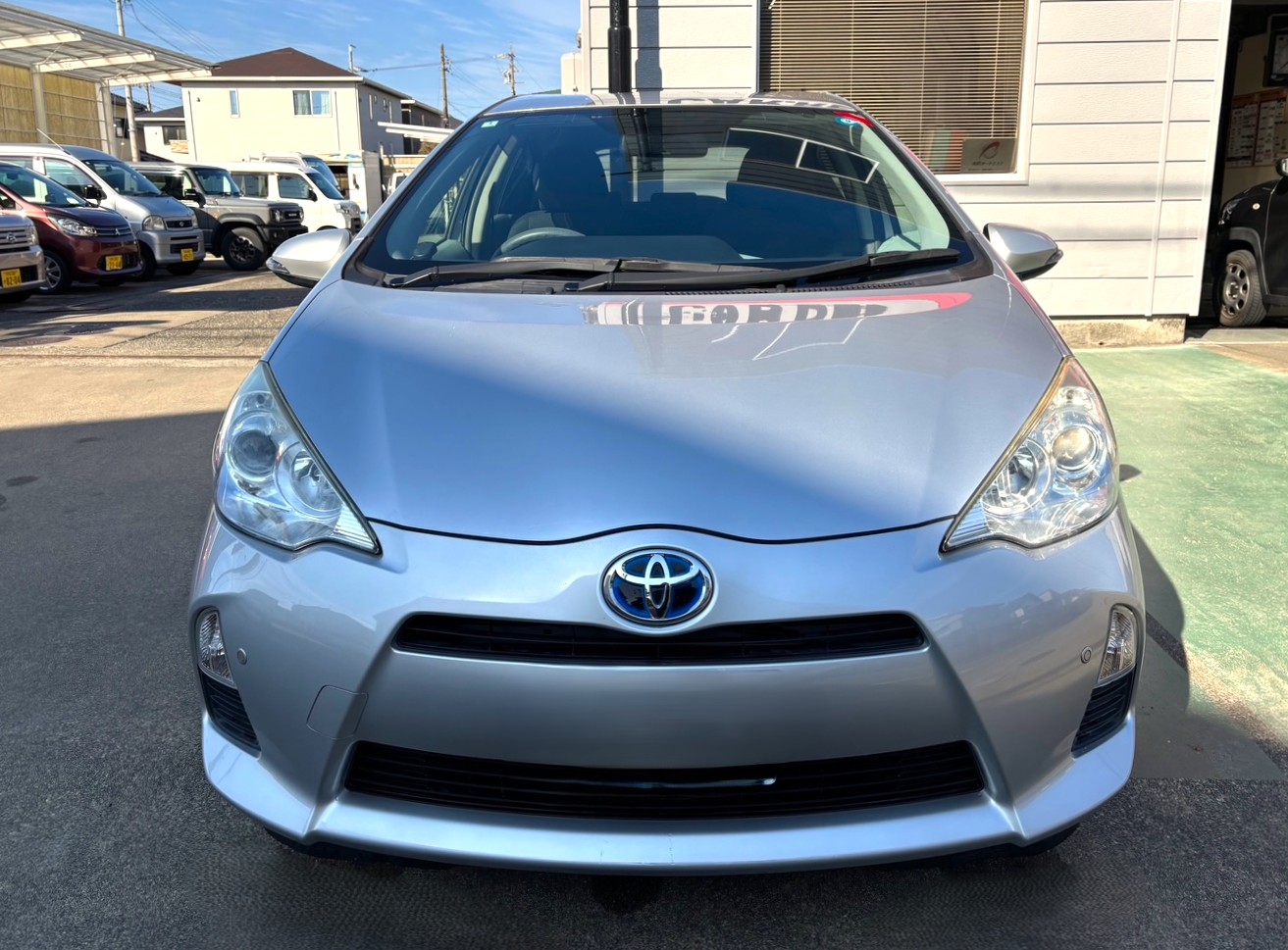 中古車販売 アクアS