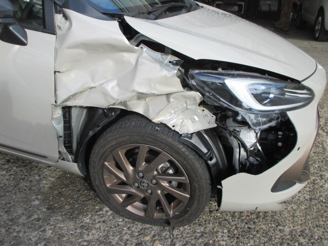 右フロント修理