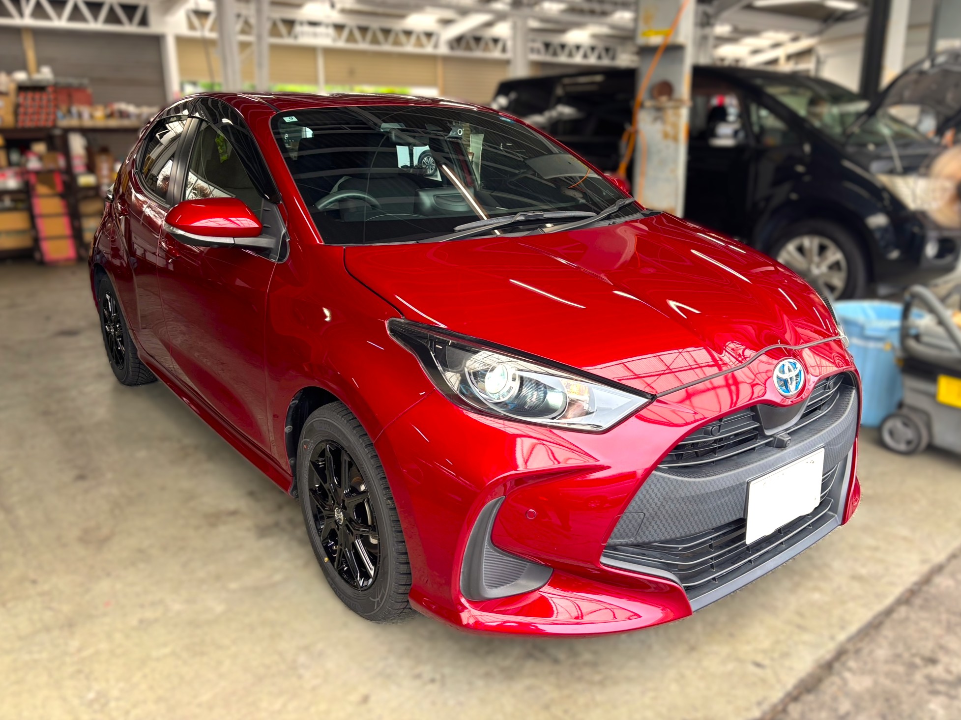 中古車販売　ヤリス
